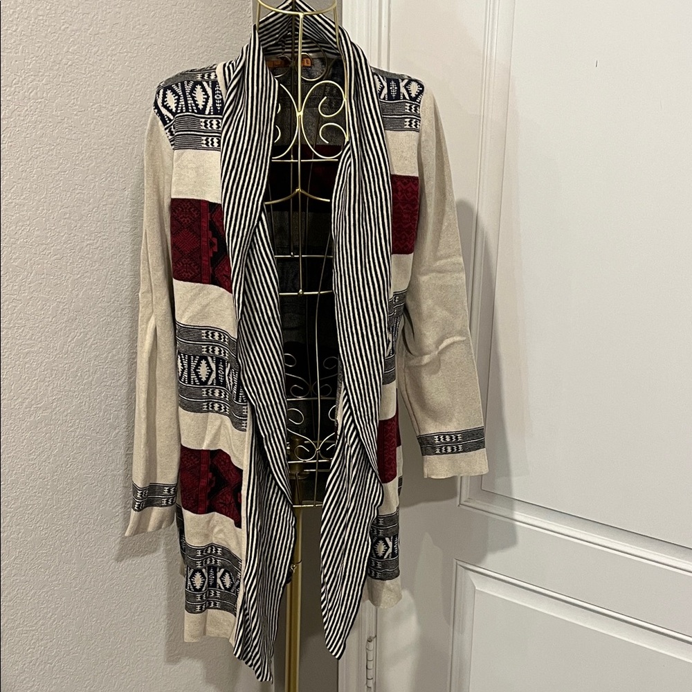 Belldini Beige and Burgundy Patterned Cape